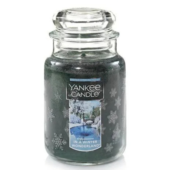 Yankee Candle in A Winter Wonderland - Picture 1 of 4